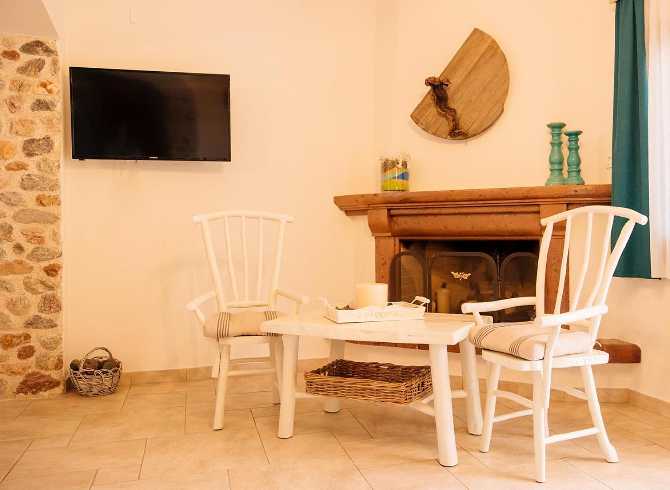 Villa Summer House Collection - A Secluded Getaway