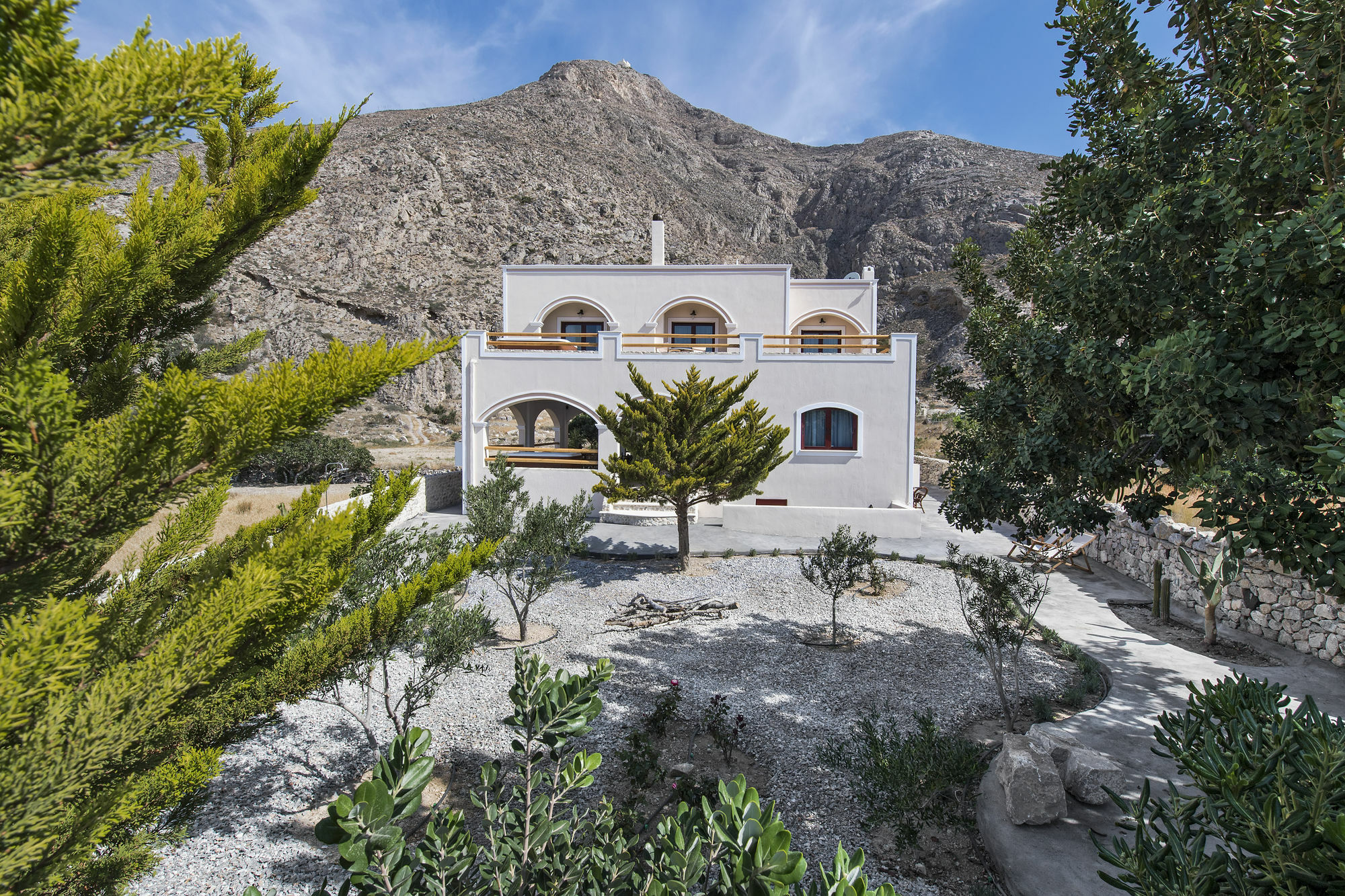 Summer House Collection - A Secluded Getaway Villa *
